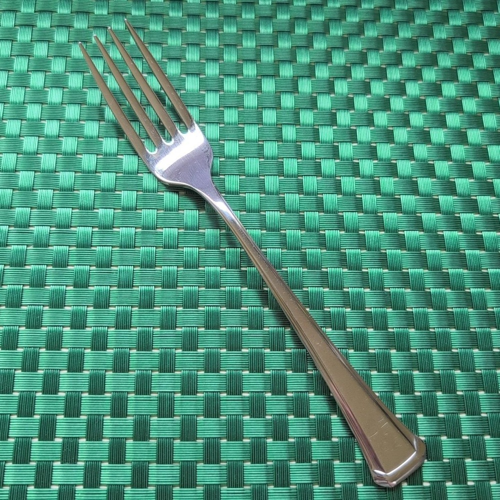 1 Oneida Maestro St. Leger Dinner Fork Stainless Glossy Single Fork USA SSS VTG